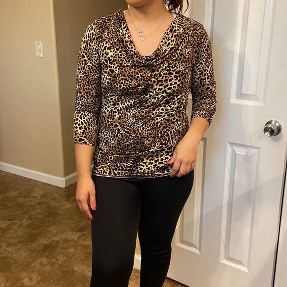 Valerie Steven's Cheetah Print Top - Picture 3 of 7